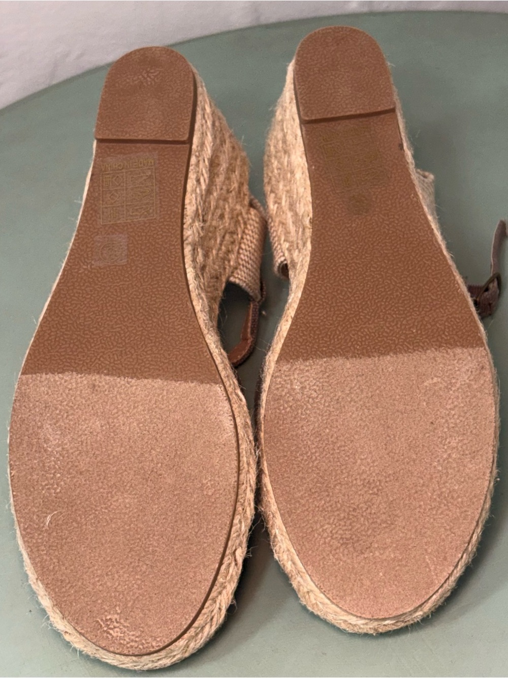 Journey True Comfort Brown Beige Espadrille Wedge Sandals Ankle Strap US 6 - Picture 10 of 10